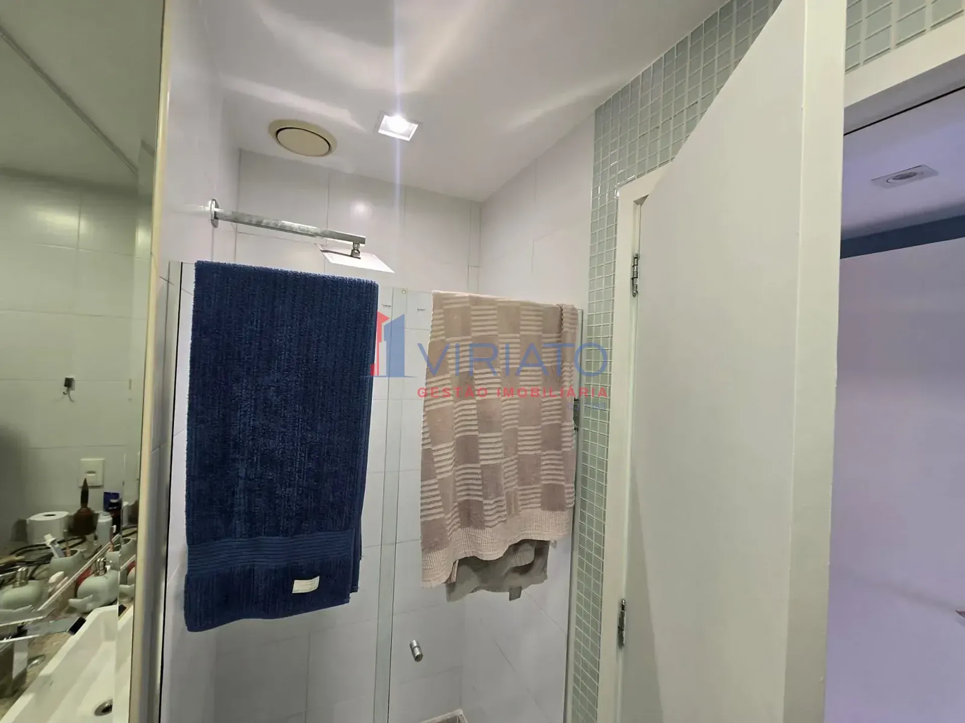 Furnished apartment with 4 bedrooms and 5 bathrooms — photo 36