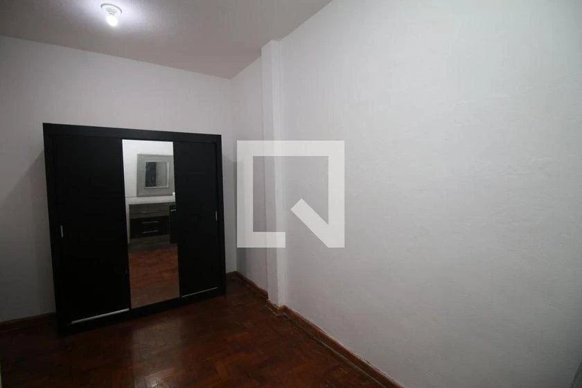 1-bedroom apartment with a separate, closed kitchen — photo 10