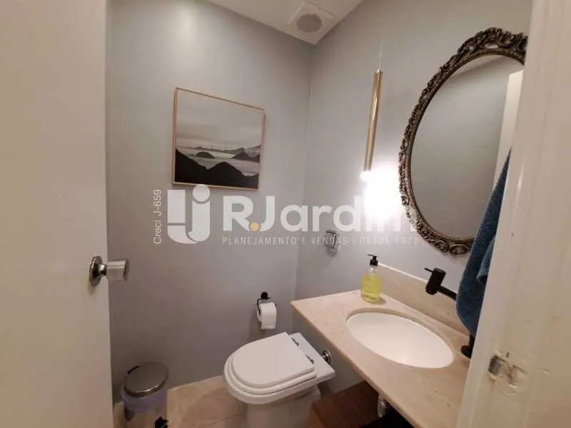 Furnished 4-bedroom apartment with 4 baths, 133 m² — photo 13