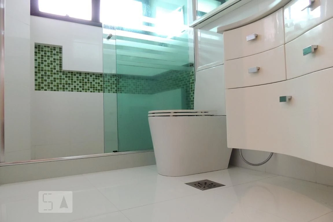 Apartamento de 4 quartos com janelas do piso ao teto — photo 66