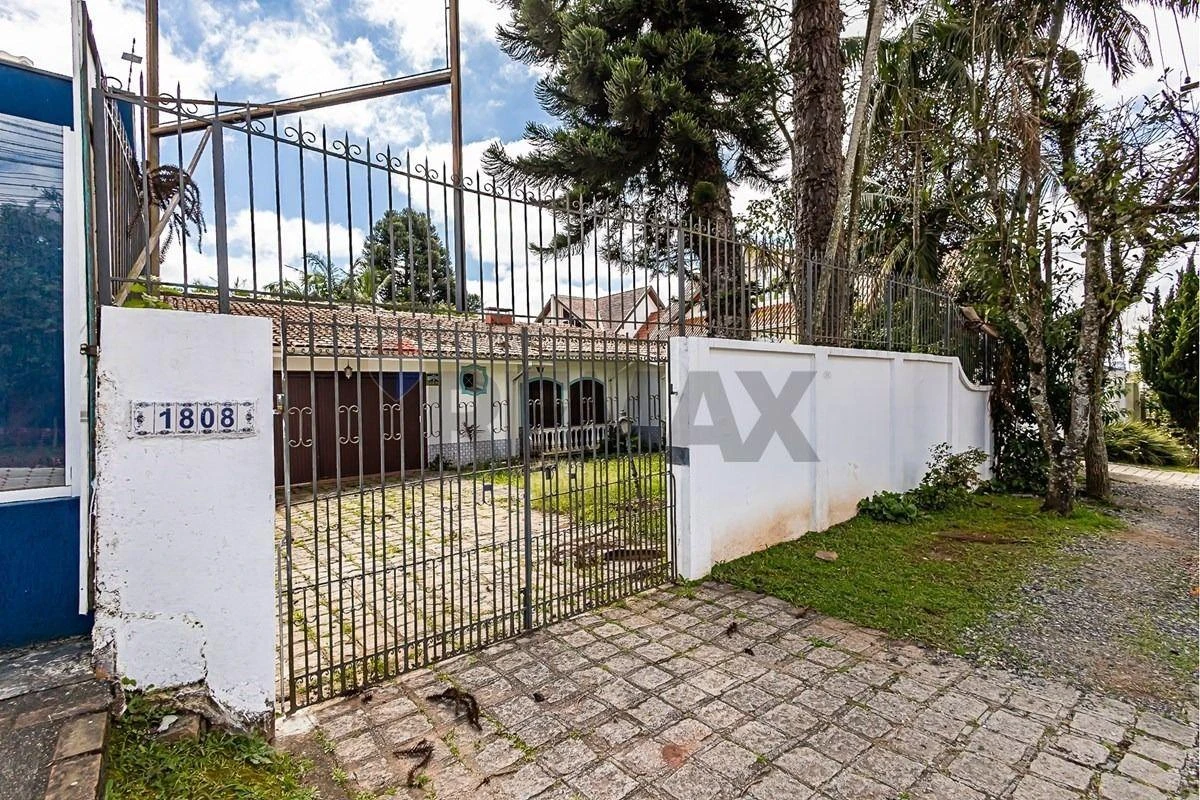 House with 3 bedrooms, 1 en-suite and private garden 309 m² — photo 60