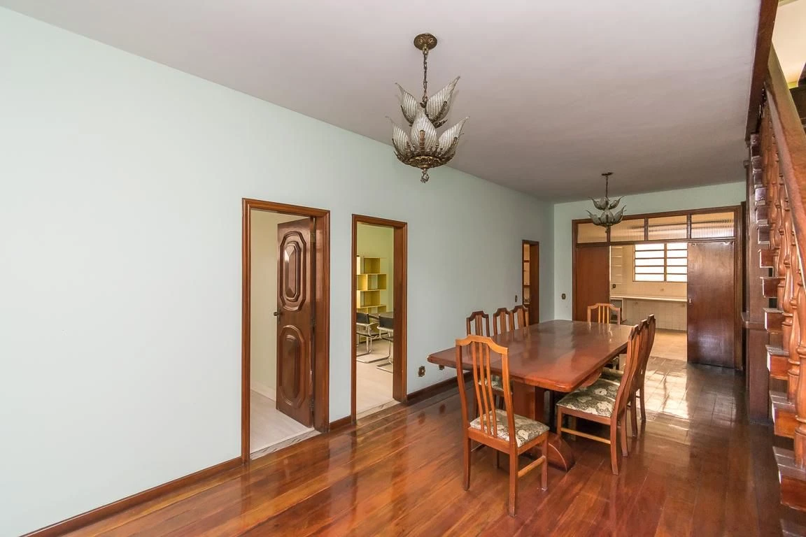 Casa sem mobília com 4 quartos e varanda — photo 82