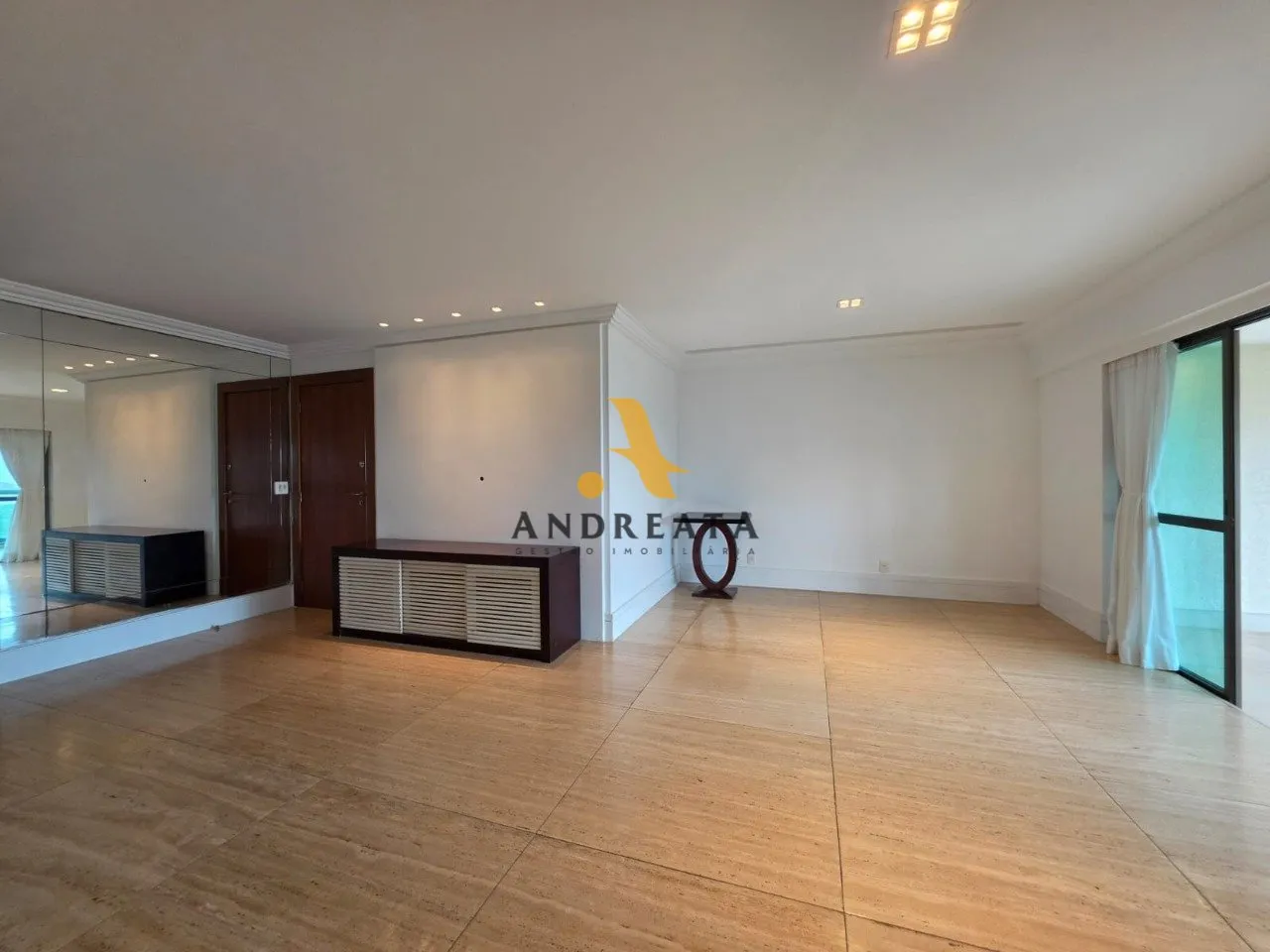 Apartment on the 5th floor with a glass-enclosed balcony — photo 11