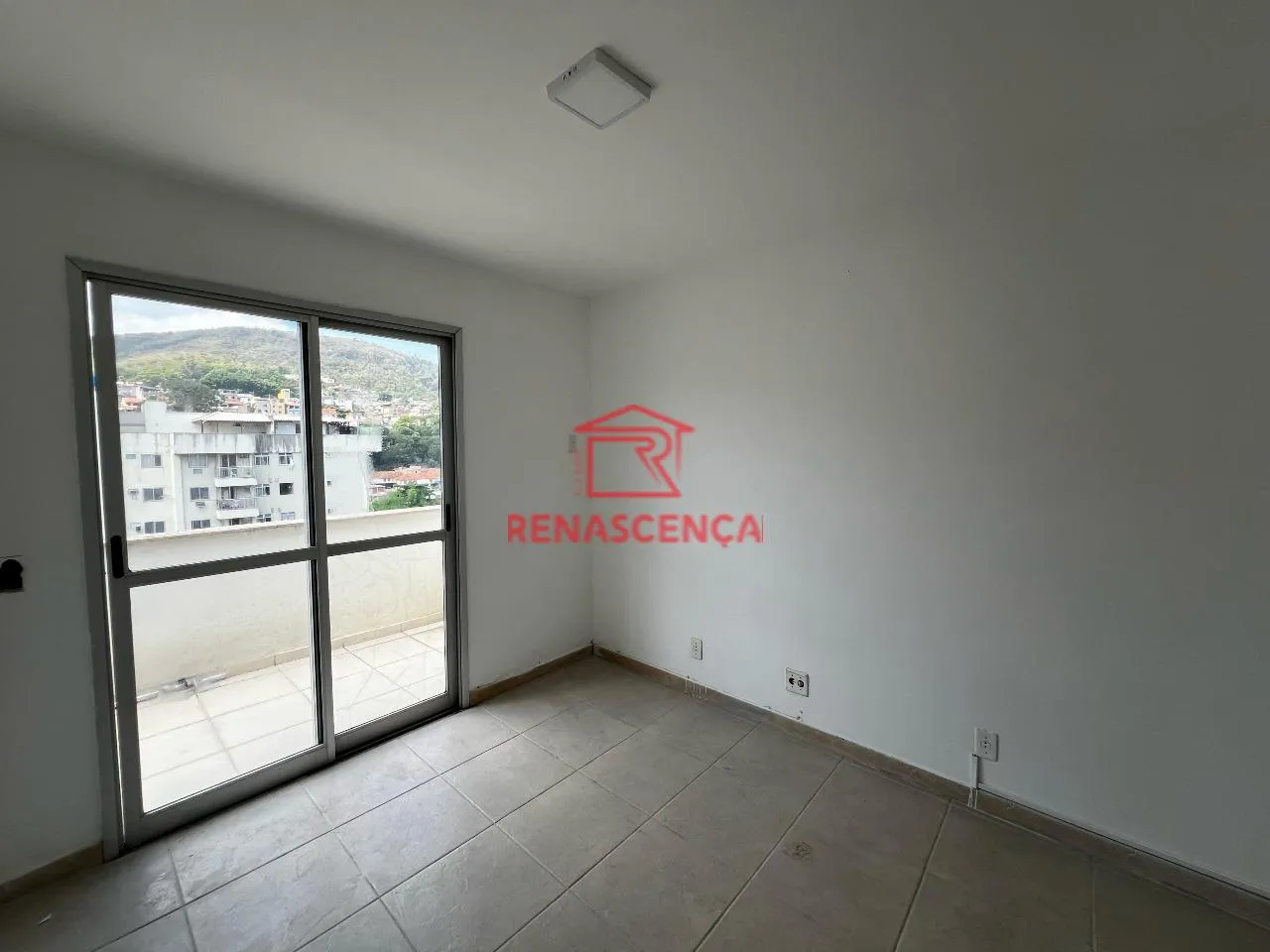 Unfurnished apartment with 3 bedrooms and 1 parking spot — photo 17