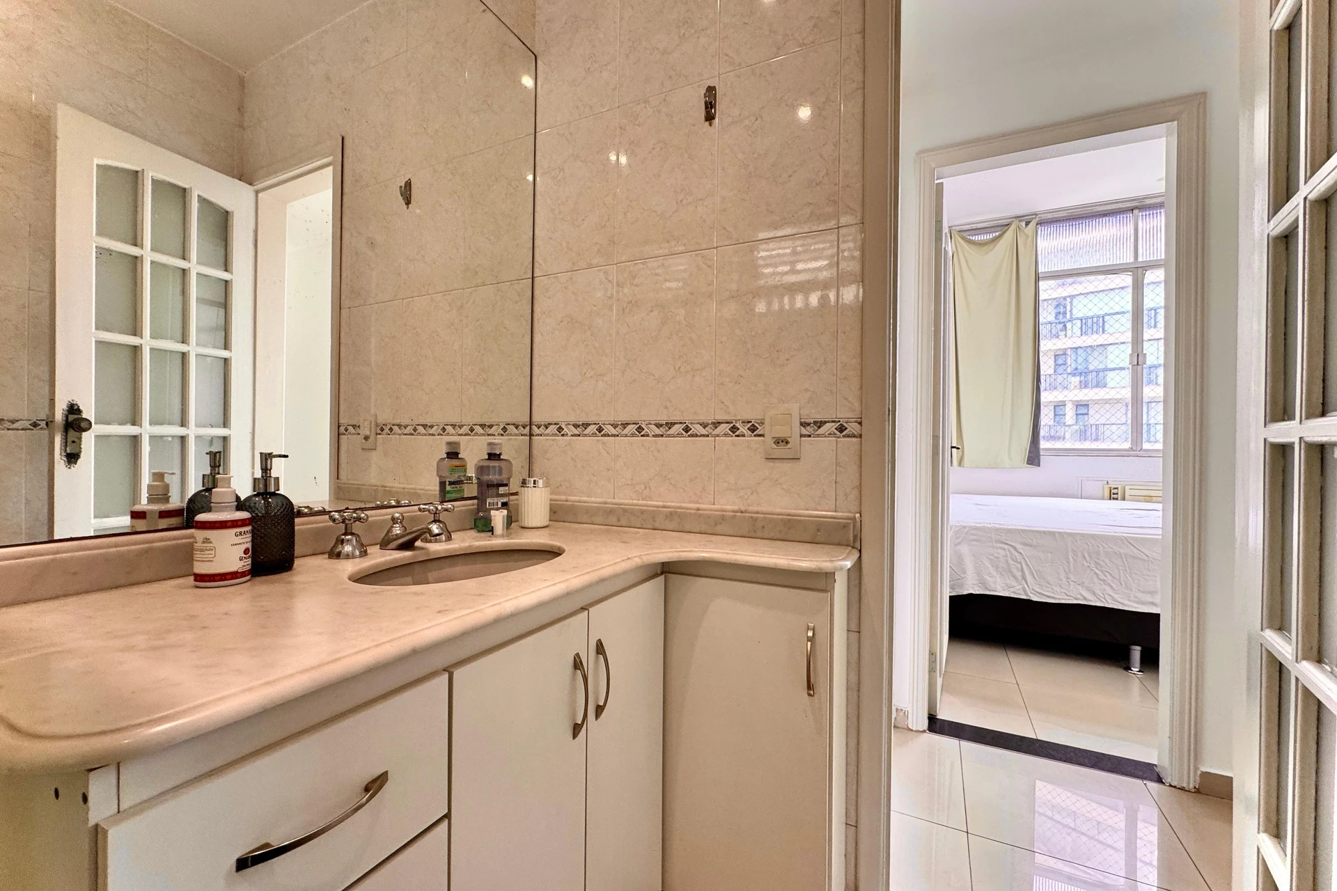 Apartamento mobiliado de 2 quartos com máquina de lavar — photo 3