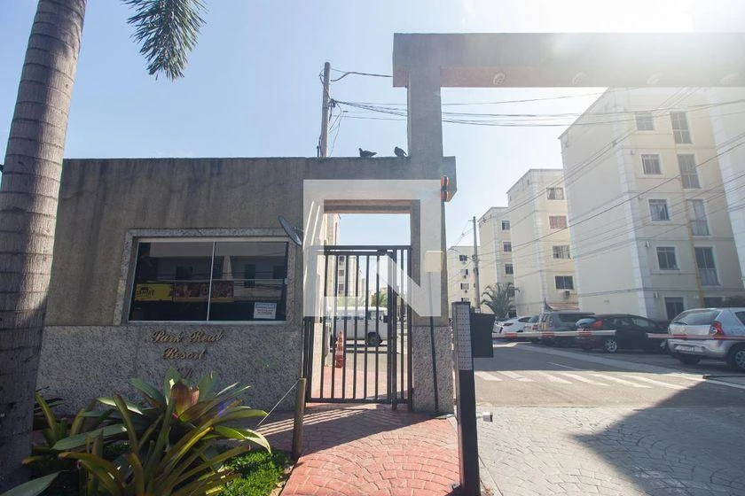 Apartamento de 2 quartos em condomínio com piscina — photo 48