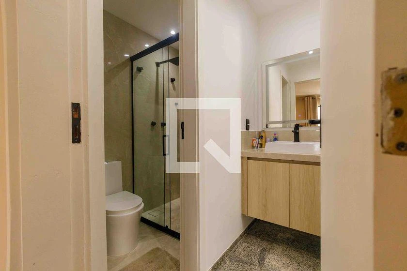 Furnished 185 m² apartment with 3 bedrooms and balcony — photo 47