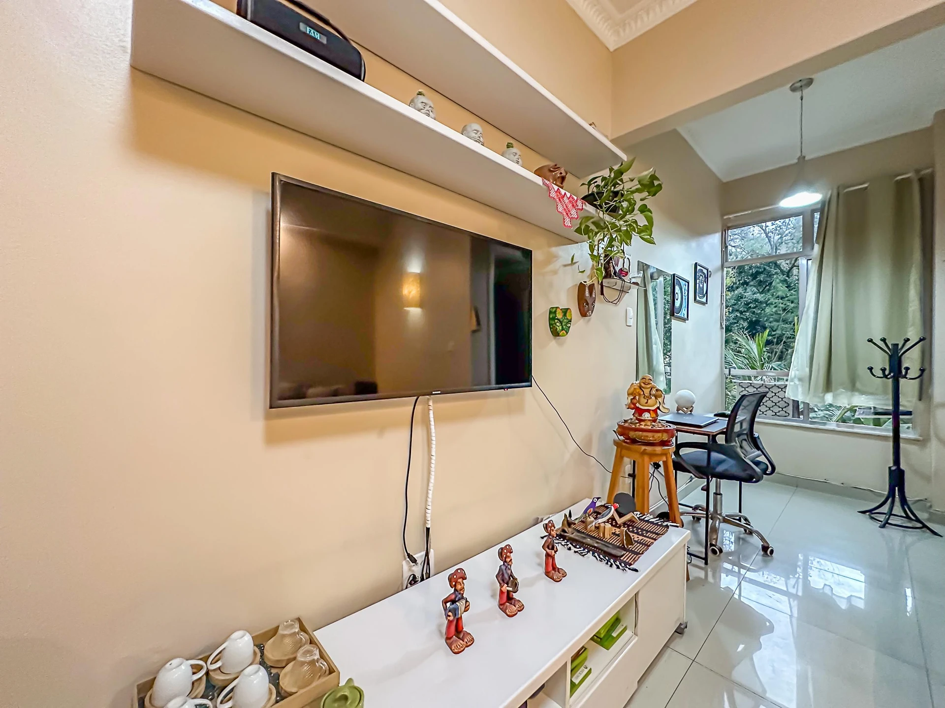 Furnished 1-bedroom apartment with a closed kitchen — photo 16