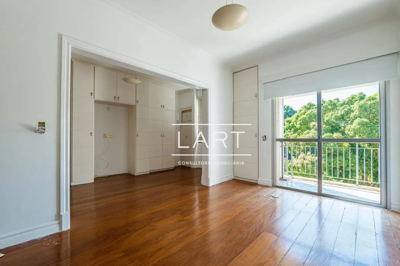 4-bedroom apartment with 200 m² and building elevator — photo 5