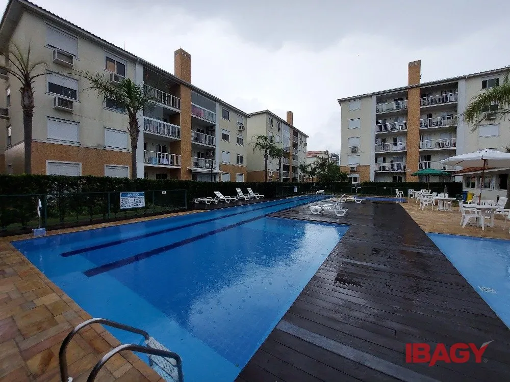 Apartamento de 2 dormitorios con balcón cerrado — photo 16