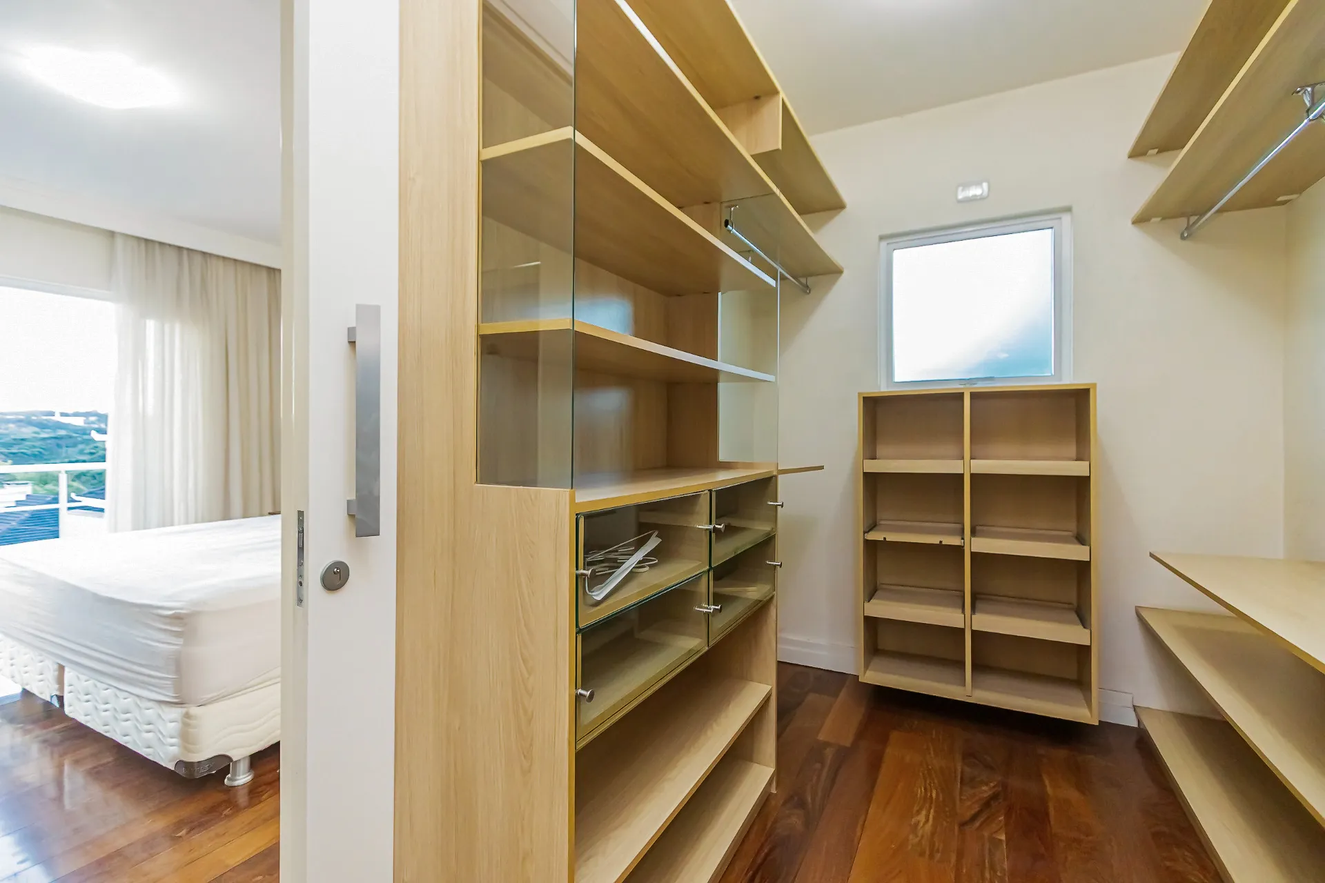 Furnished house with a separate kitchen and 4 bedrooms — photo 37