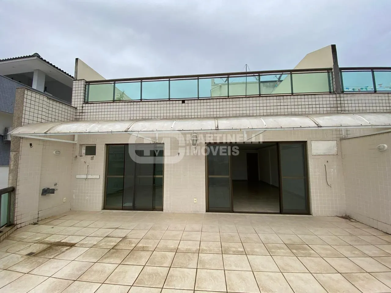 Unfurnished apartment with 3 bedrooms and 5 bathrooms — photo 30