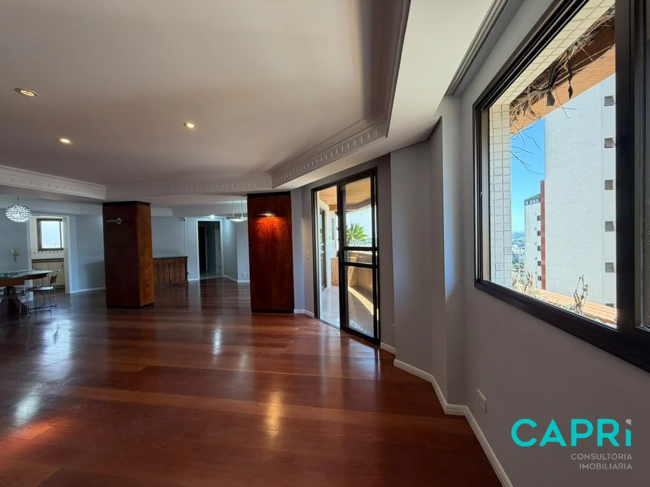 217 m² apartment with a private pool and a washing machine — photo 17