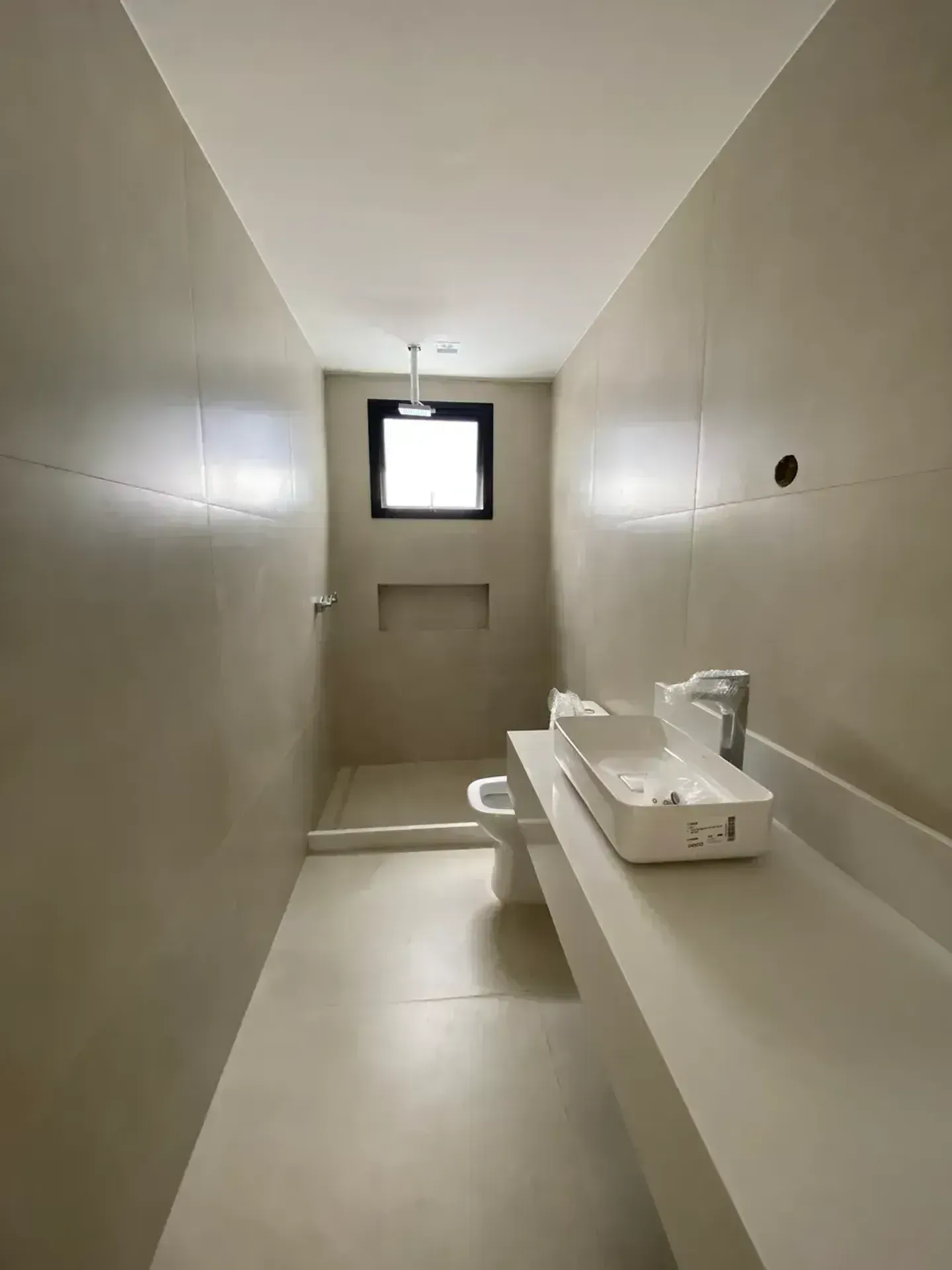 Unfurnished house with 5 bedrooms and 5 bathrooms — photo 12
