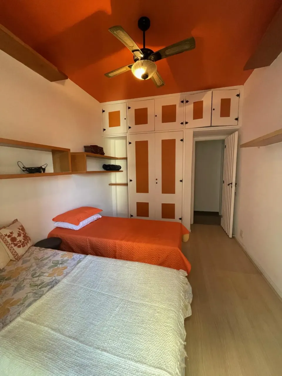 Furnished apartment with 4 bedrooms and a closed kitchen — photo 12