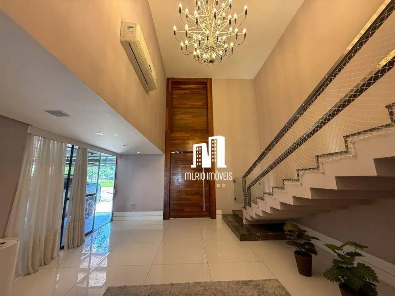 Furnished 626 m² house with 5 bedrooms and grill — photo 4