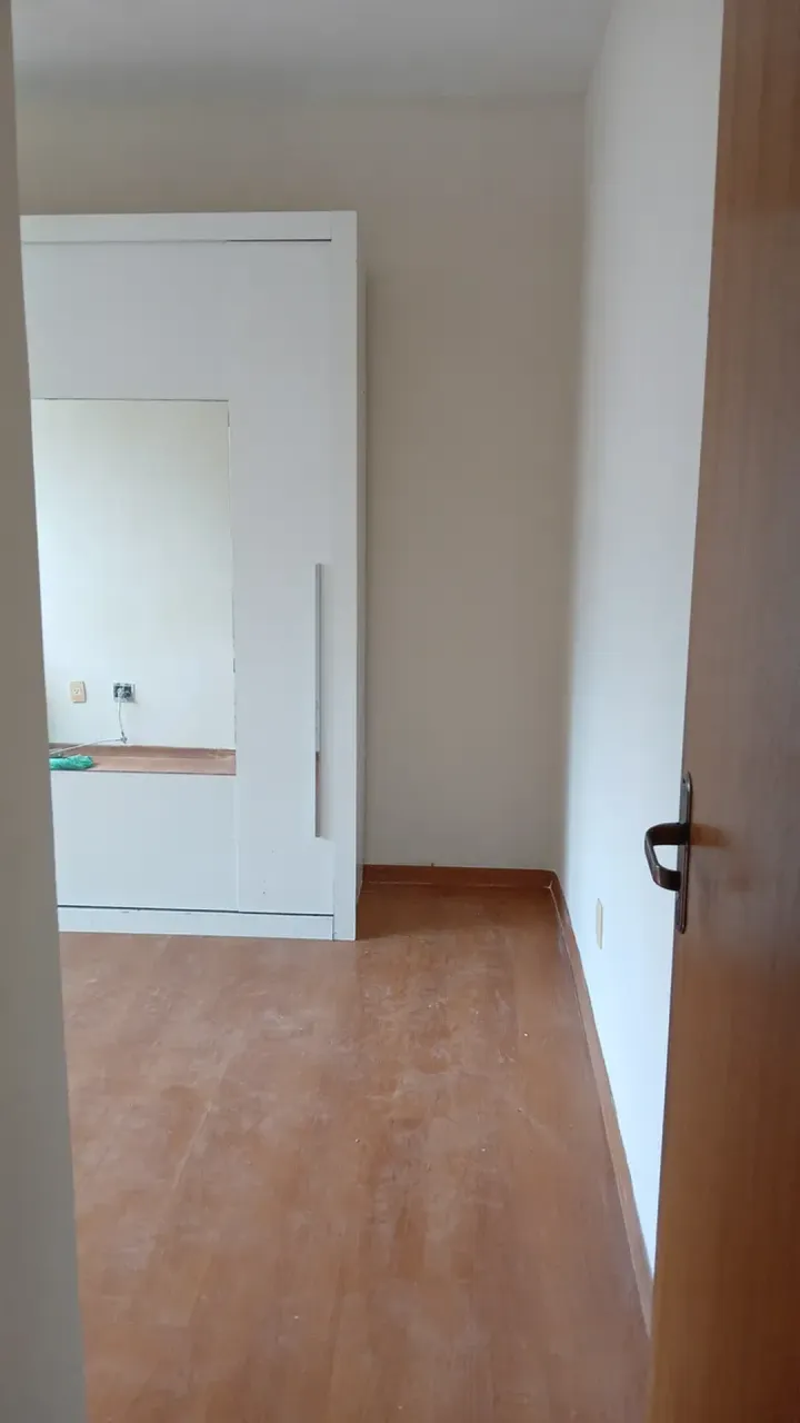 Furnished 3-bedroom apartment with 1 bathroom and parking — photo 13