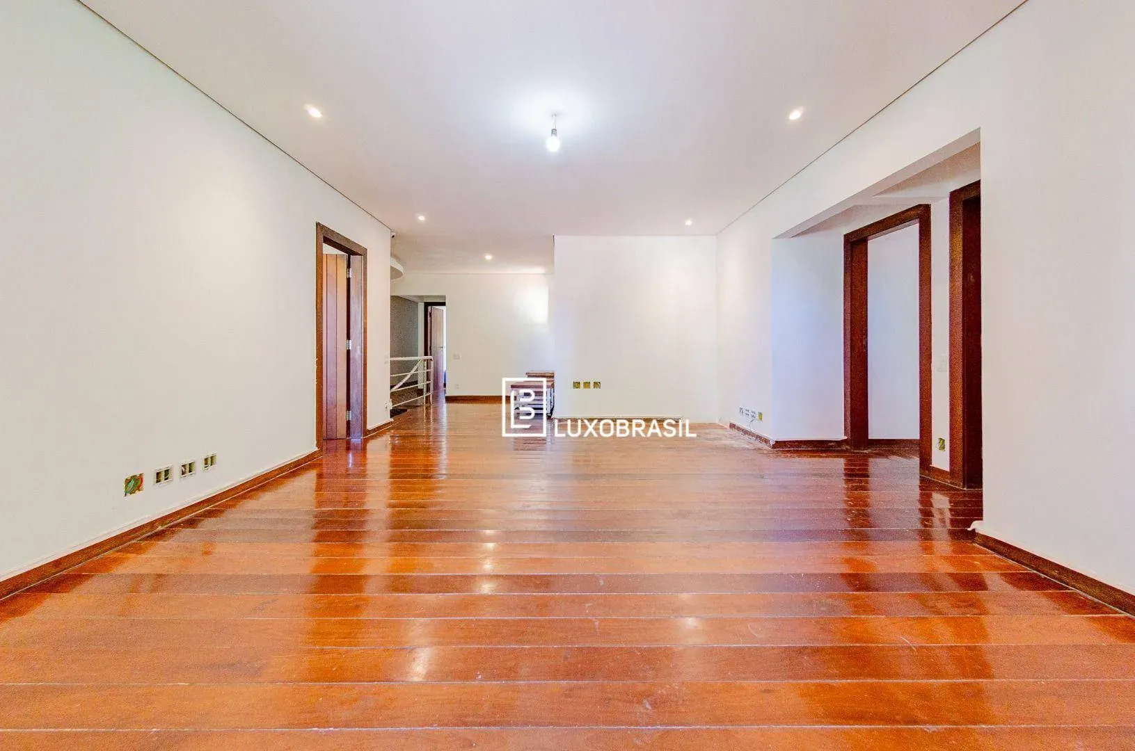 Furnished house with 6 en-suite bedrooms and 9 parking — photo 32