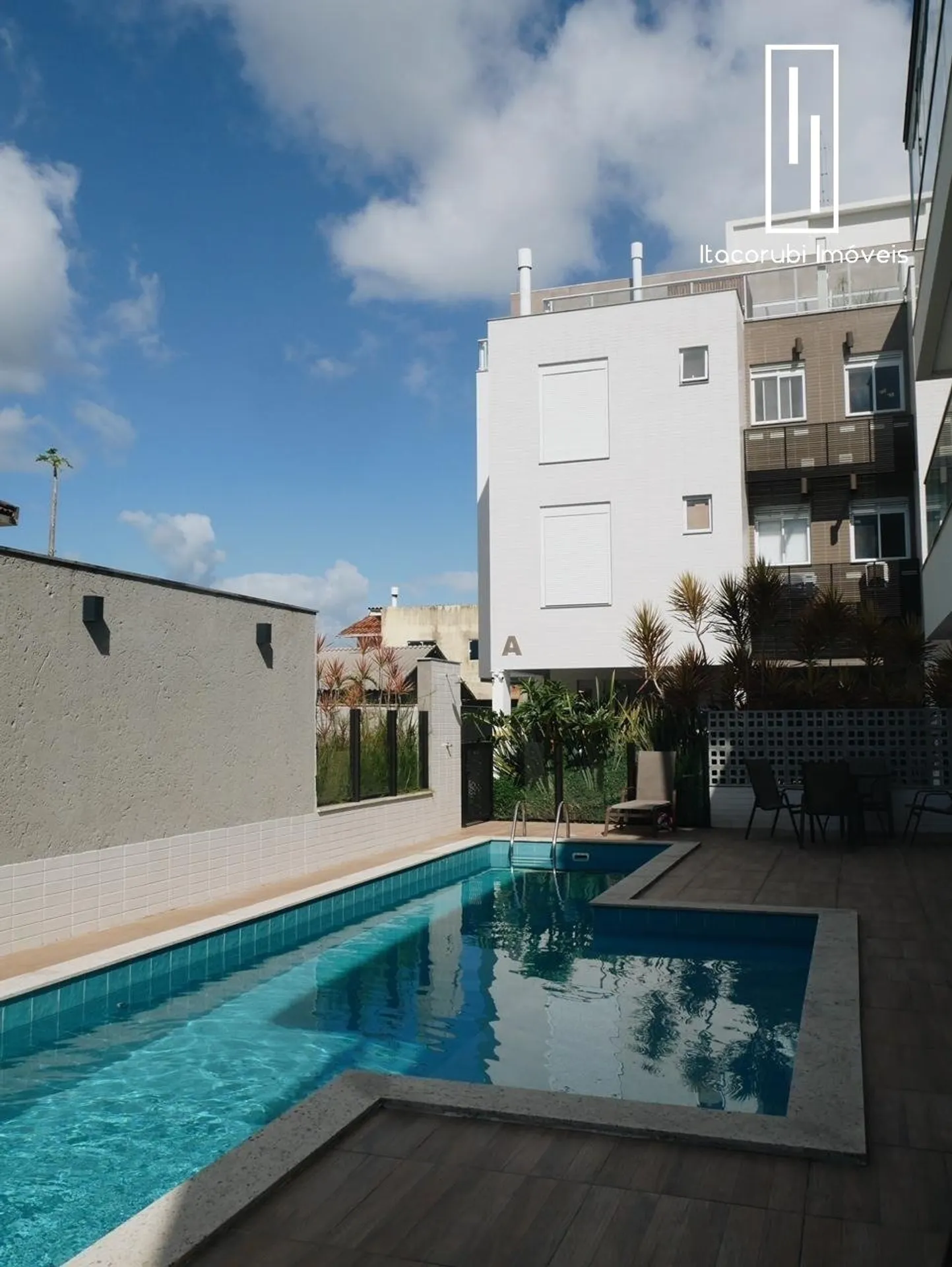 3-bedroom apartment with 2 parking spots and balcony — photo 16