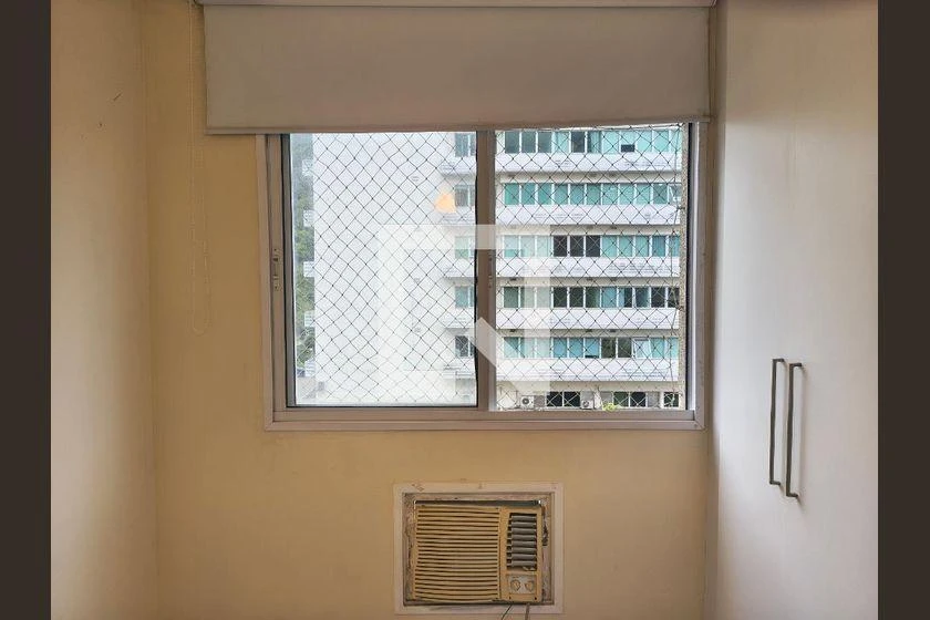 Furnished 2-bedroom apartment with a balcony — photo 37