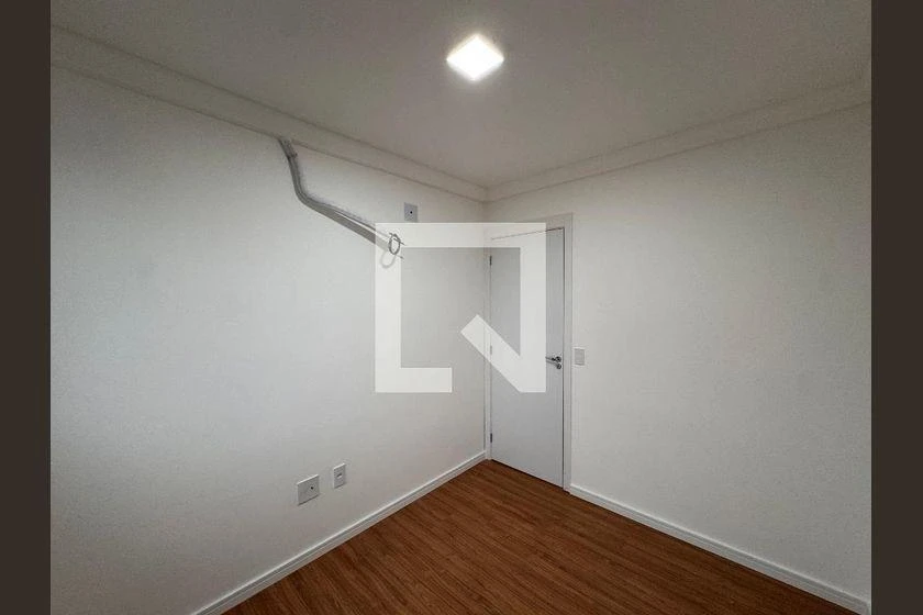 Wood or laminate floors in a 2-bedroom apartment, 55 m² — photo 14