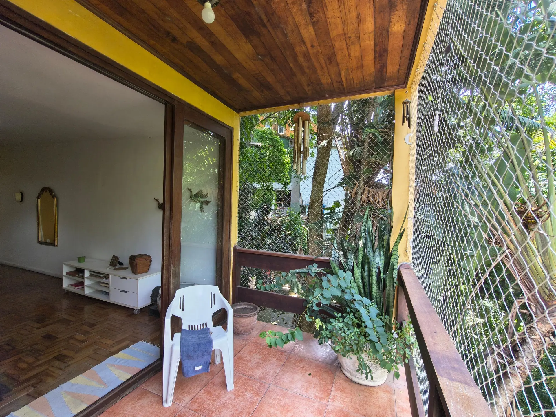 Furnished house with 3 bedrooms and enclosed balcony — photo 39