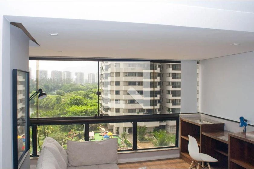 Furnished apartment, 105 m², with floor-to-ceiling windows — photo 3