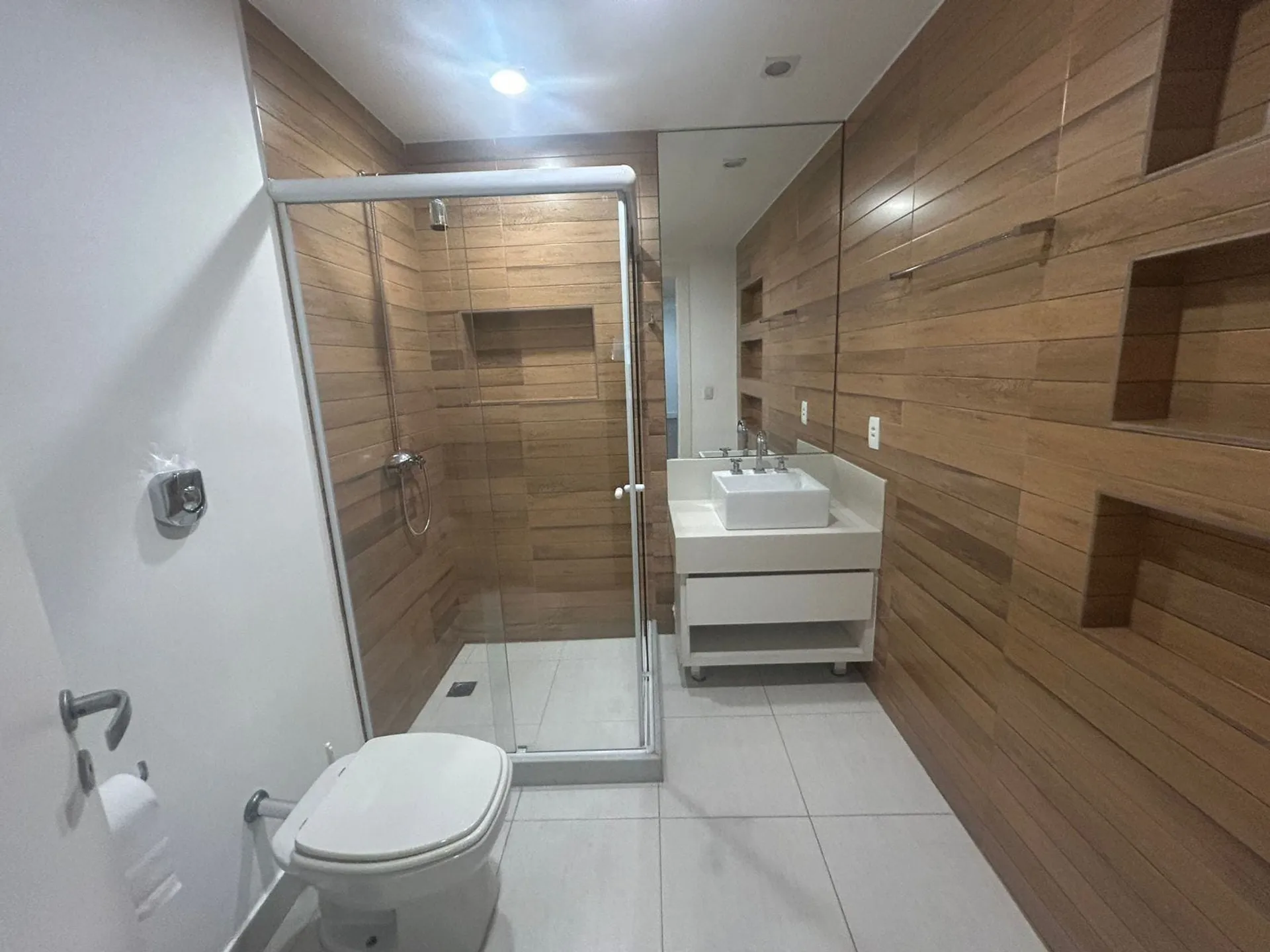 Apartment with 4 bedrooms and an enclosed balcony — photo 41