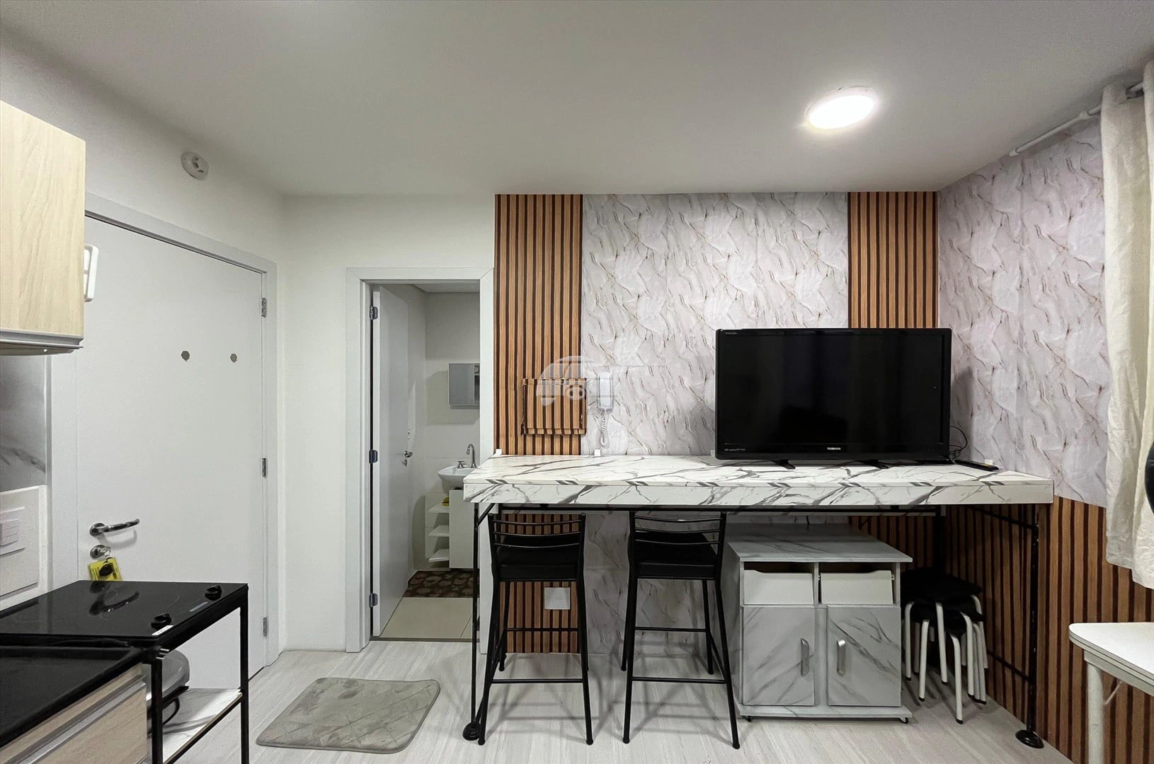 One-bedroom apartment with a home office in Curitiba — photo 10