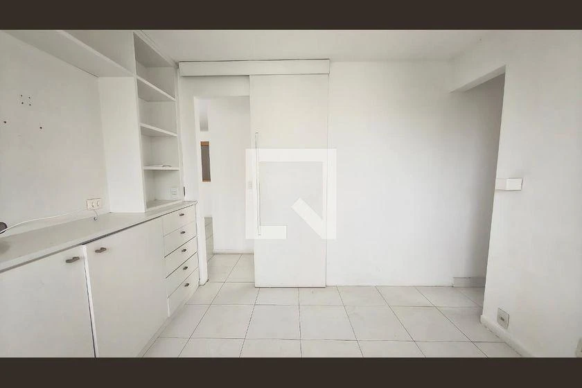 Apartamento de 2 quartos em condomínio com academia — photo 15