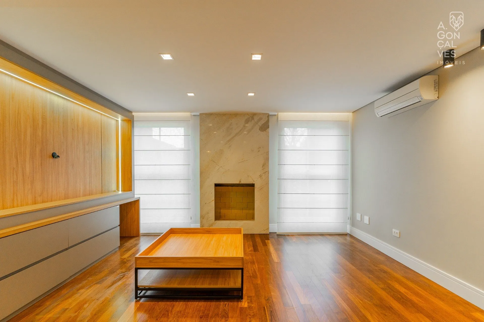 House with 4 bedrooms and 5 bathrooms, 5 parking spots — photo 33