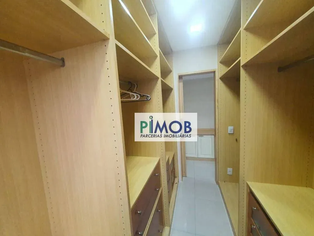 4-bedroom 260 m² apartment with 2 en-suite bathrooms — photo 33