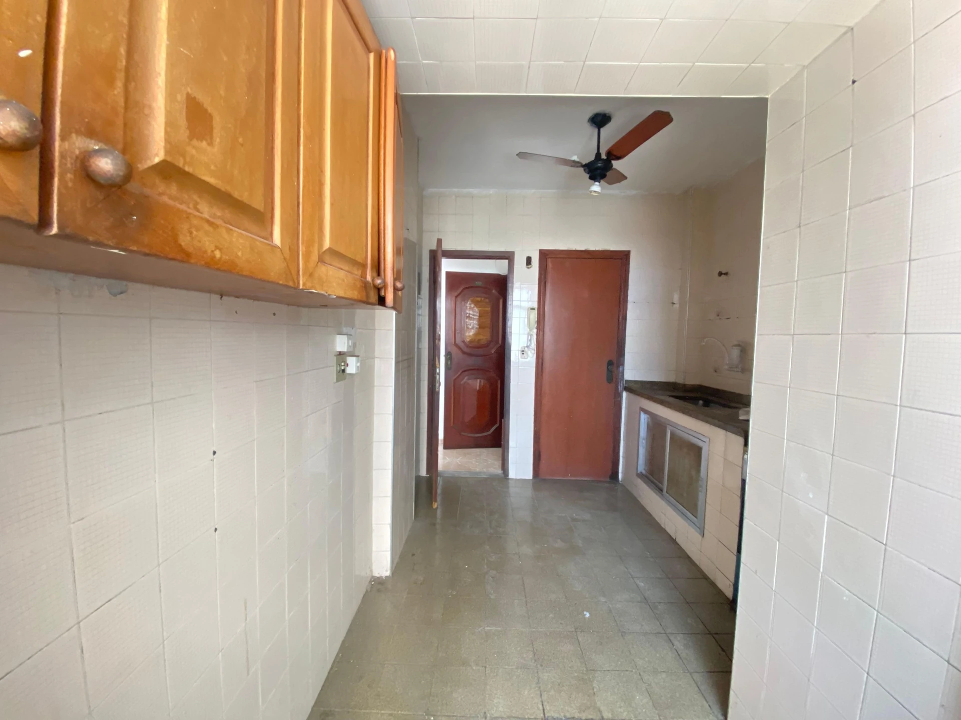 Квартира з 2 спальнями, 1 ванною та терасою — photo 28