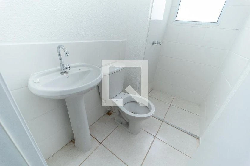 2-bedroom apartment in a building with a pool — photo 4