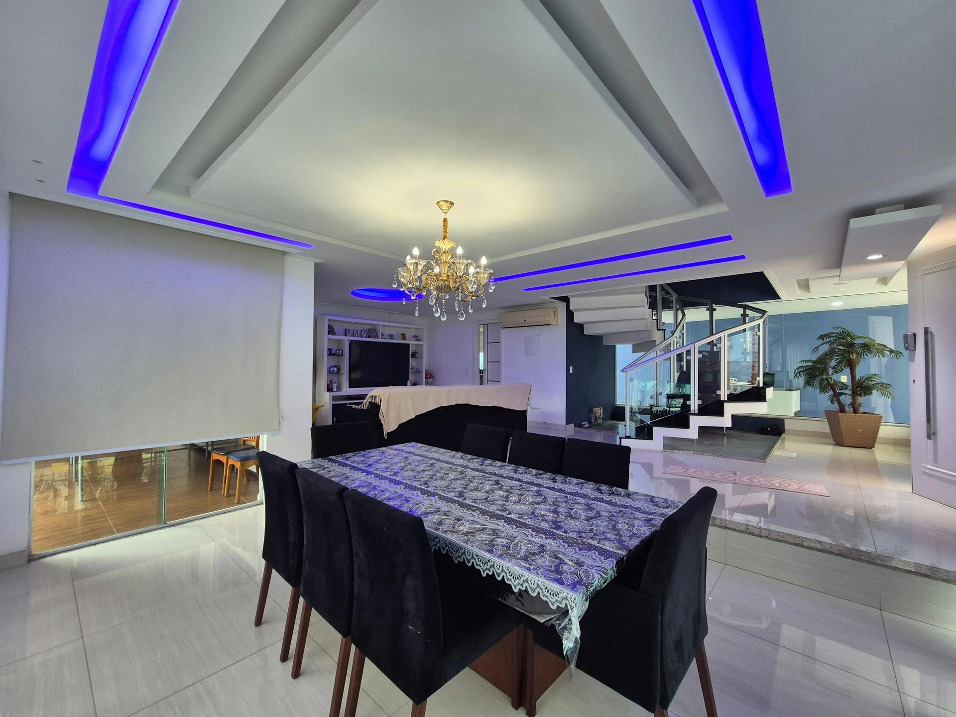4 quartos e jacuzzi: casa de 318 m² — photo 21