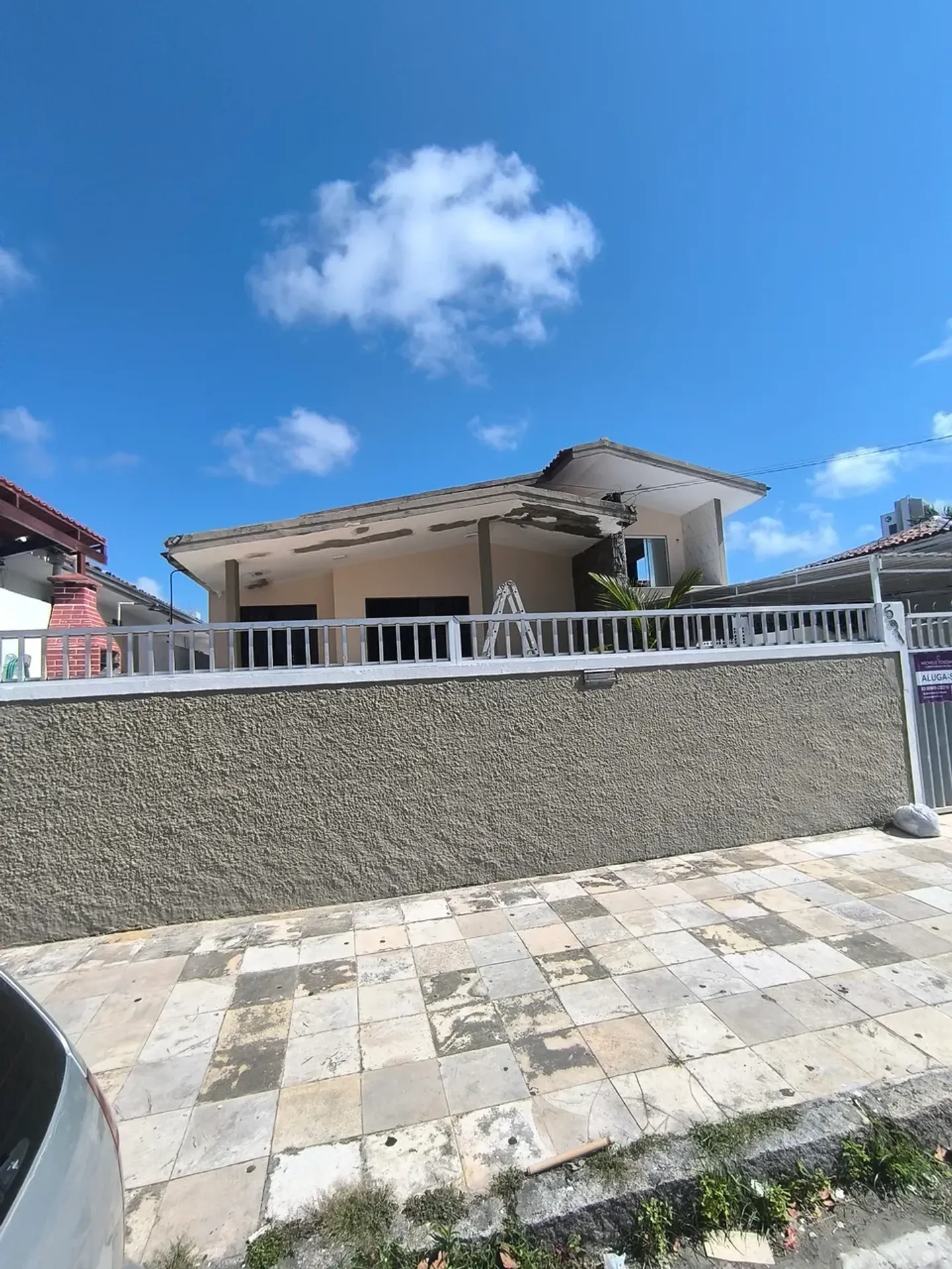 House, 300 m², with a grill on the balcony — photo 16