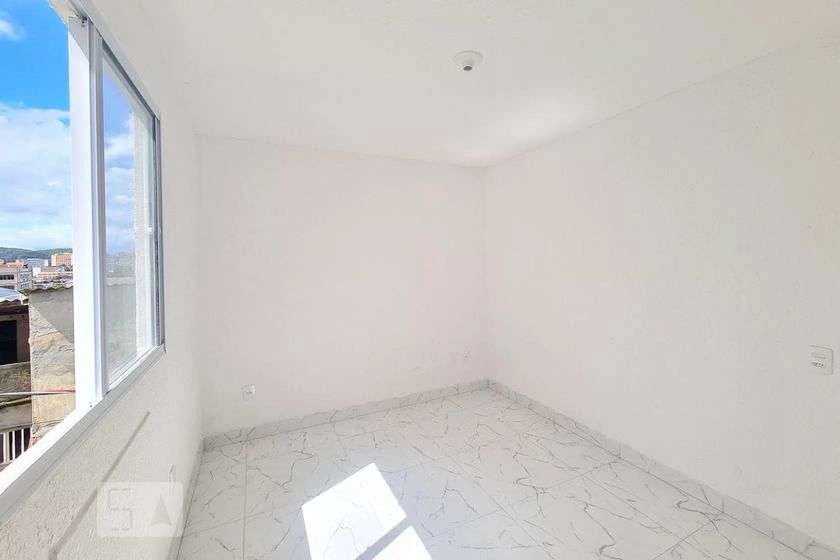 Apartamento de 2 quartos com cozinha separada e 40 m² — photo 24