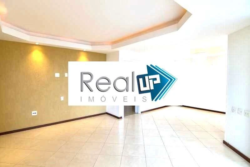 172 m² apartment with 3 bedrooms and a dedicated laundry area — photo 14
