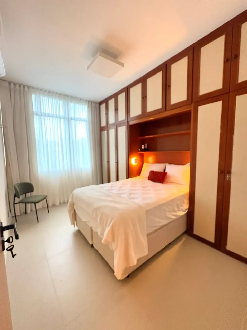Furnished 2-bedroom apartment with 2 bathrooms — photo 18