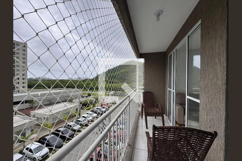 2-bedroom apartment in a building with a gym — photo 4