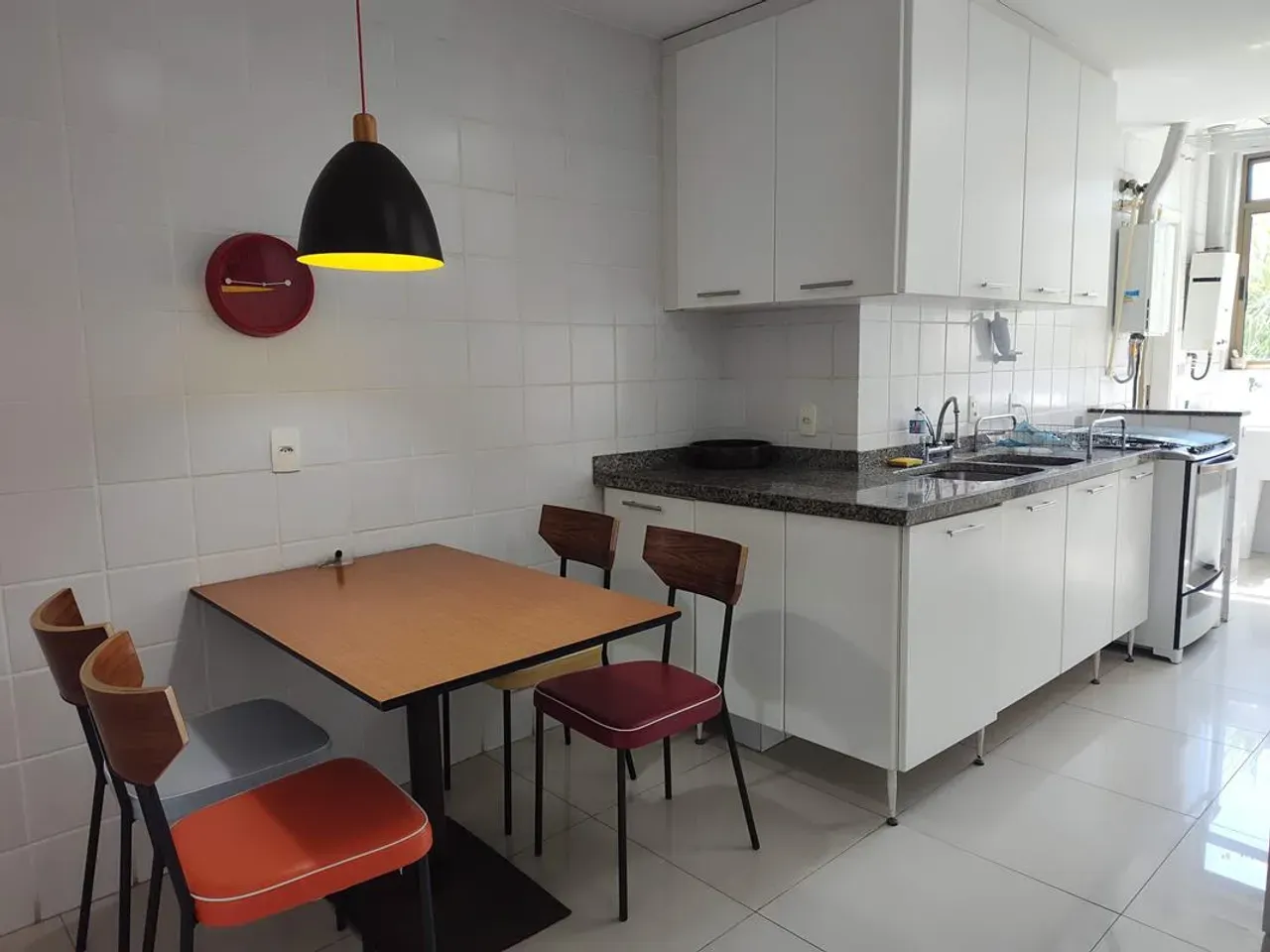 Apartamento com 4 quartos, 5 banheiros e cozinha fechada — photo 31