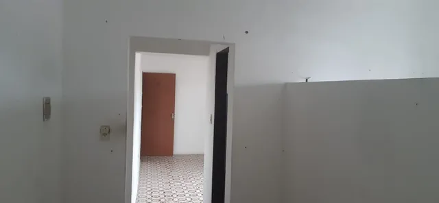 Студия без мебели: 1 спальня, 1 ванная и место для авто — photo 8