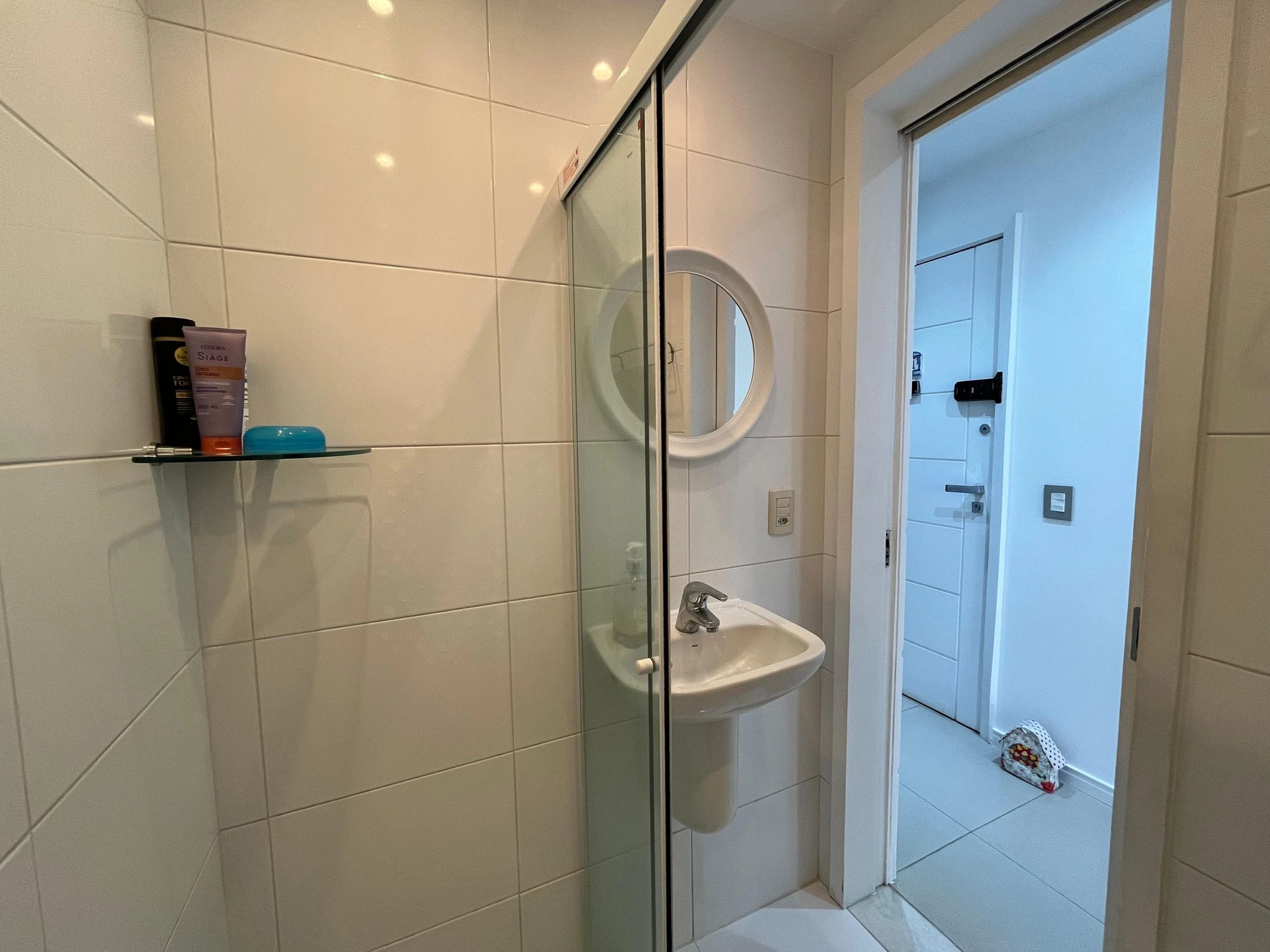 Mountain view in a 2-bedroom apartment, 70 m² — photo 29