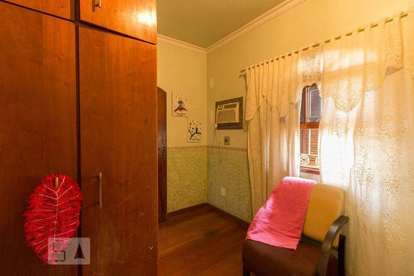 House with 6 bedrooms and 480 m², 6 bathrooms — photo 27