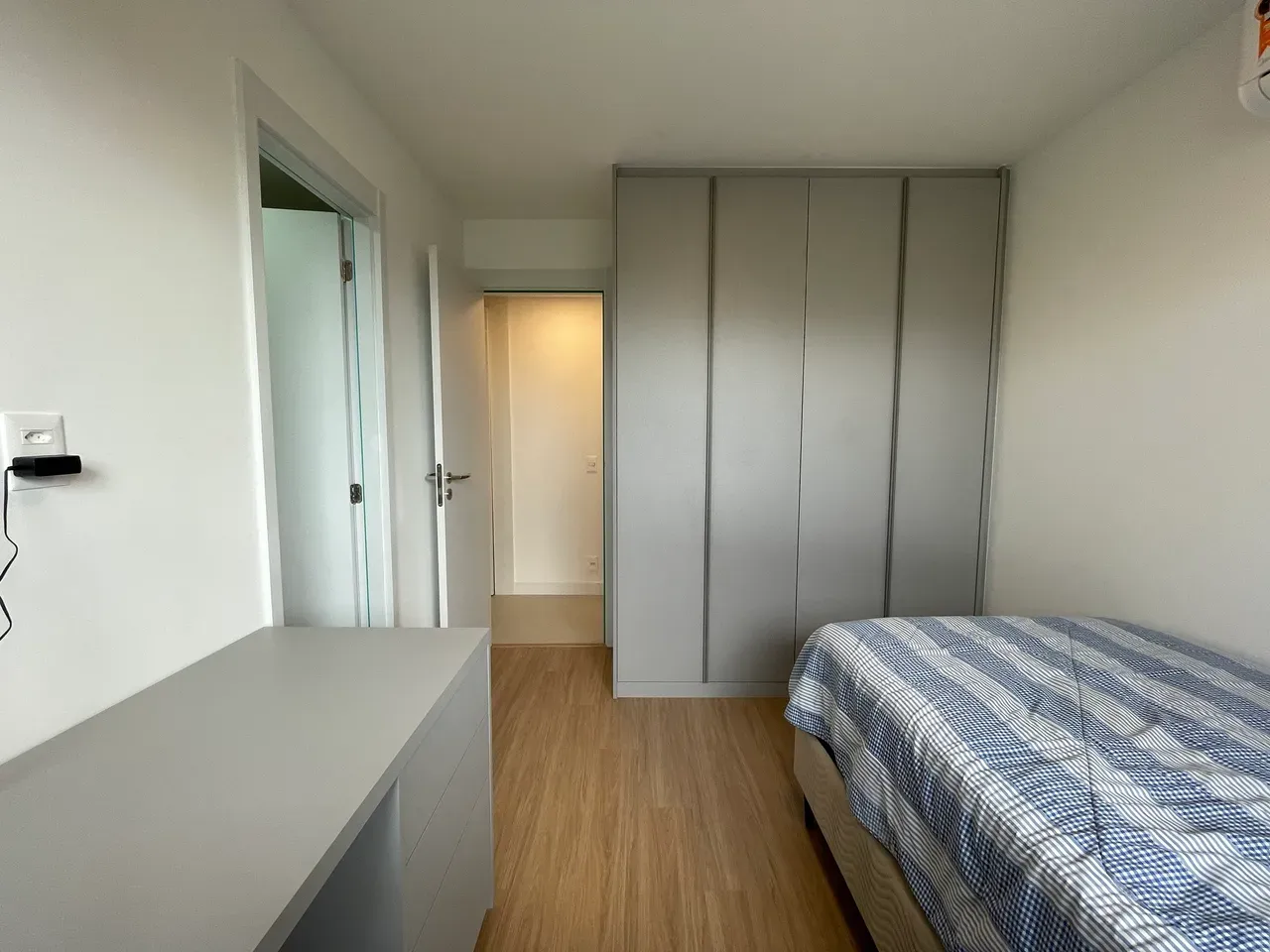 Furnished 151 m² apartment with 3 en-suite bedrooms and 2 parking — photo 16