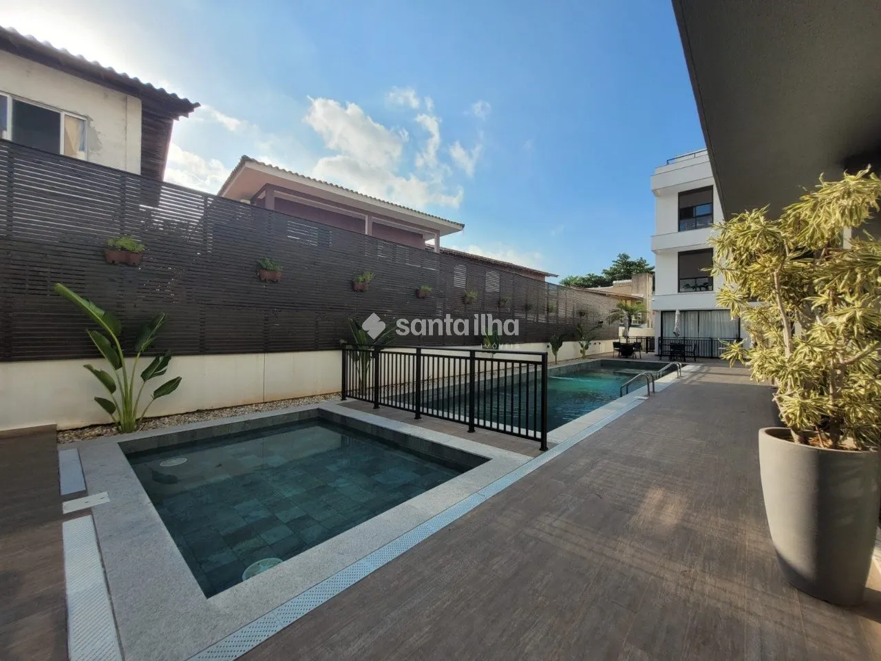 Furnished 1-bedroom apartment with balcony BBQ grill — photo 10