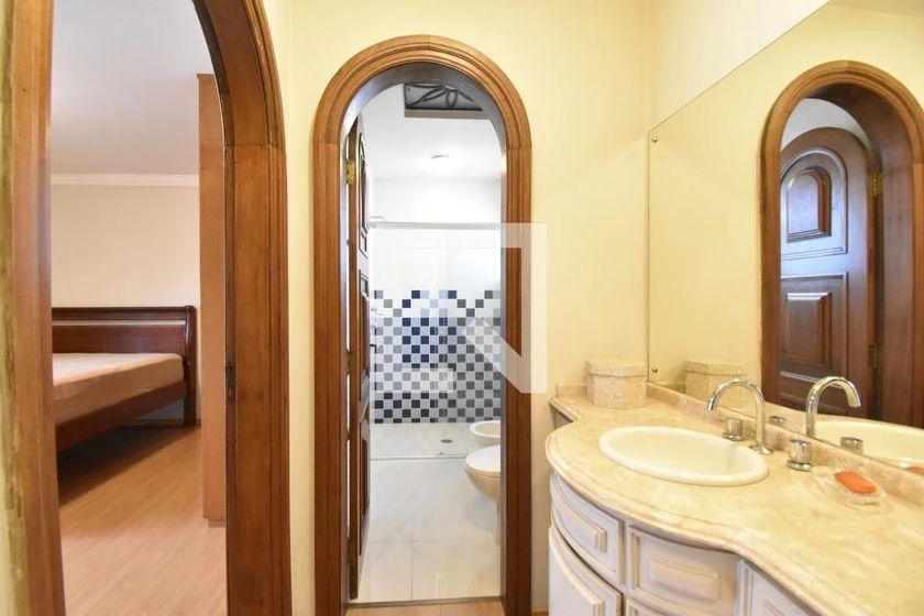 House with 5 bedrooms, gas stove and 650 m² — photo 10