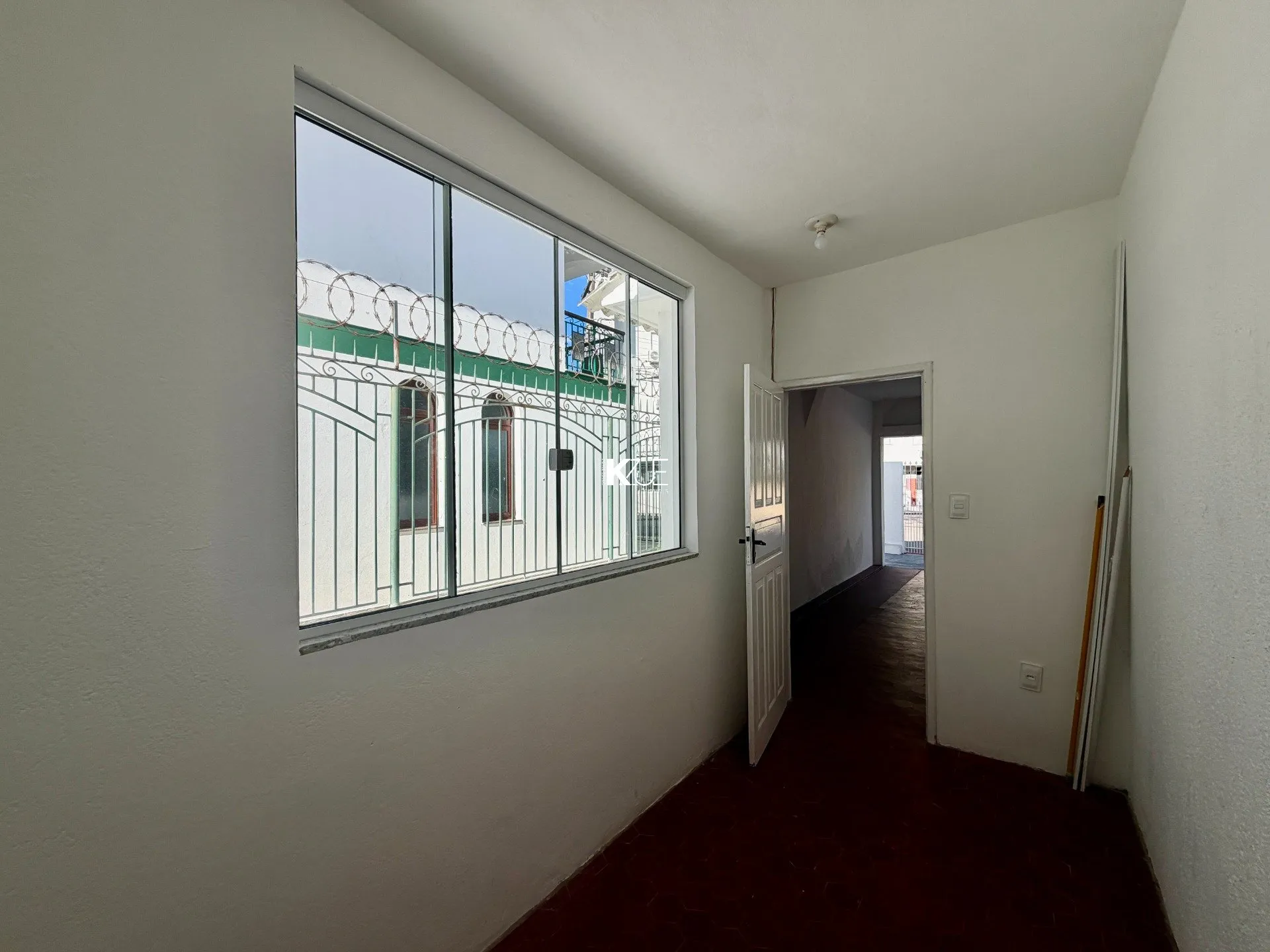 3-bedroom house with a suite, 324 m² total area — photo 12