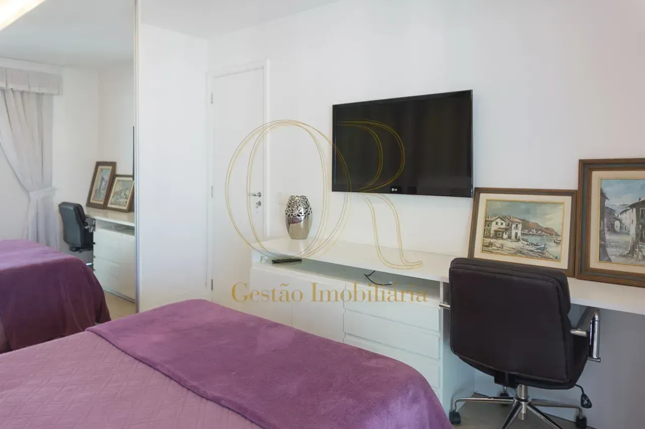 Apartment with 4 bedrooms and a closed gas kitchen — photo 23