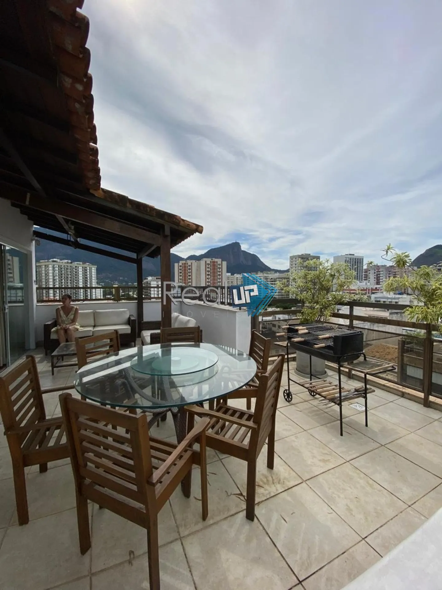Мебльована квартира з 4 спальнями-сюїтами, 224 м² — photo 47
